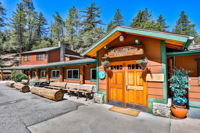 Plus de détails pour CA-2, La Cañada Flintridge, CA - Commerce de détail à vendre