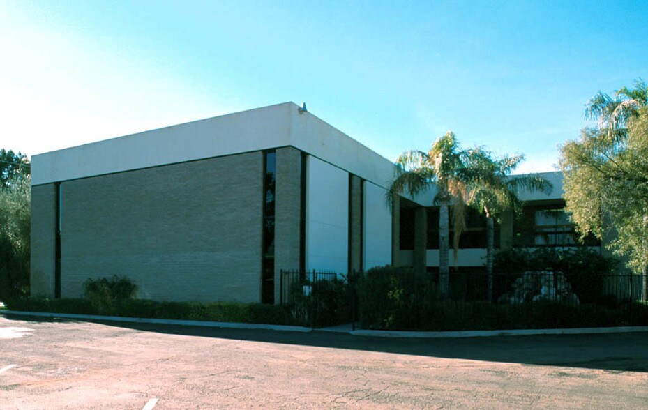 910 E Osborn Rd, Phoenix, AZ à louer - Autre - Image 2 de 16