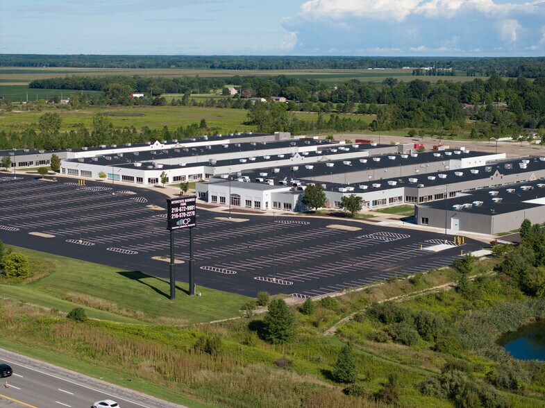 9911 Avon Lake Rd, Burbank, OH à louer - Photo du bâtiment - Image 1 de 12