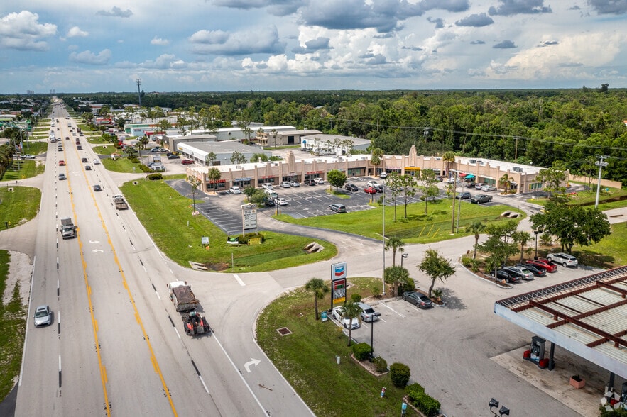 12951 Metro Pkwy, Fort Myers, FL for lease - Building Photo - Image 3 of 5