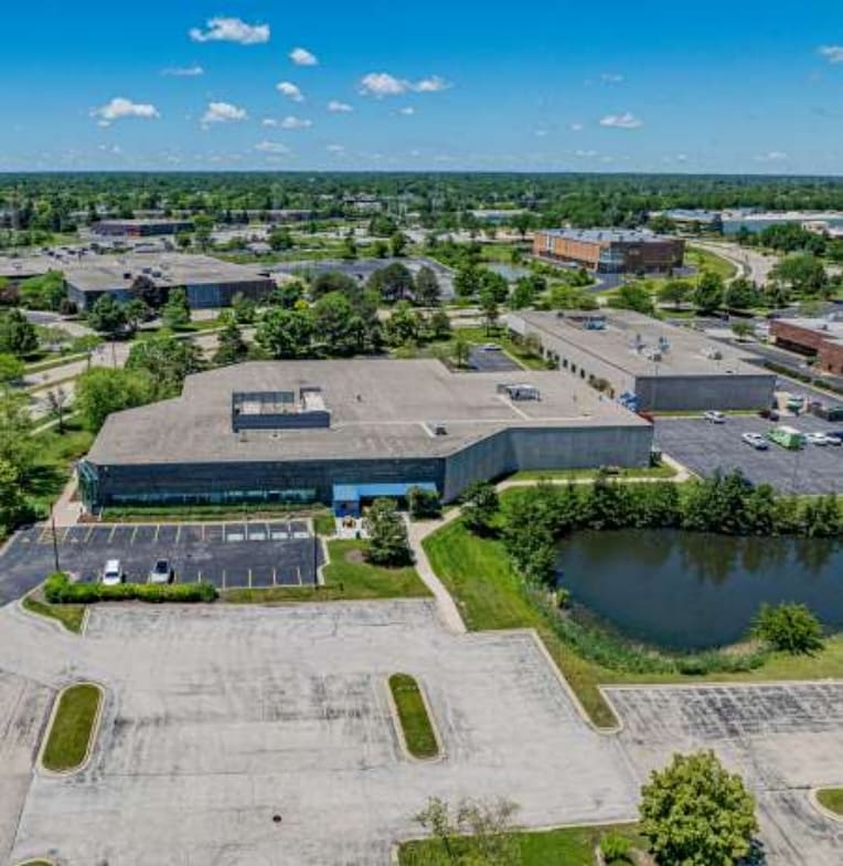 950 Deerfield Pky, Buffalo Grove, IL for lease Building Photo- Image 1 of 2