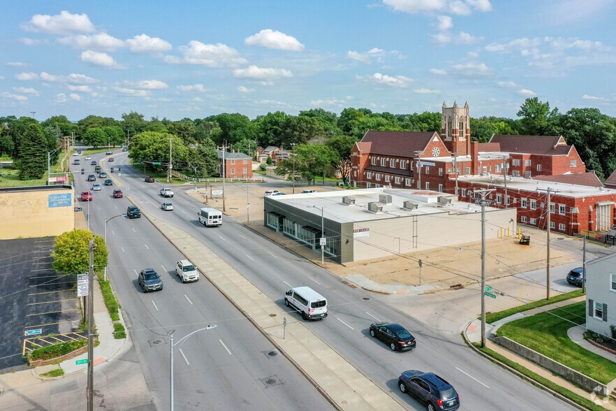 5419 NW Radial Hwy, Omaha, NE for lease - Aerial - Image 3 of 9