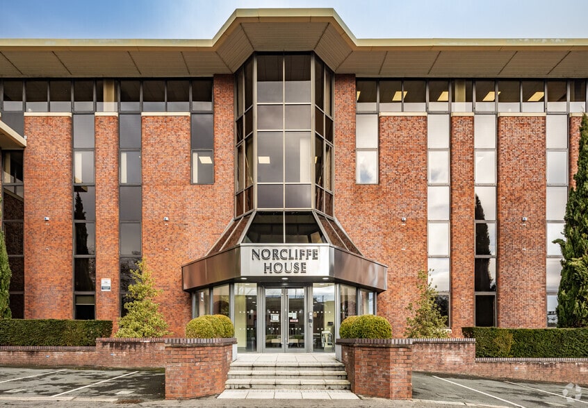 Station Rd, Wilmslow à louer - Photo du bâtiment - Image 3 de 3