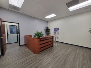 430 N Vineyard Ave, Ontario, CA à louer Photo intérieure- Image 1 de 7