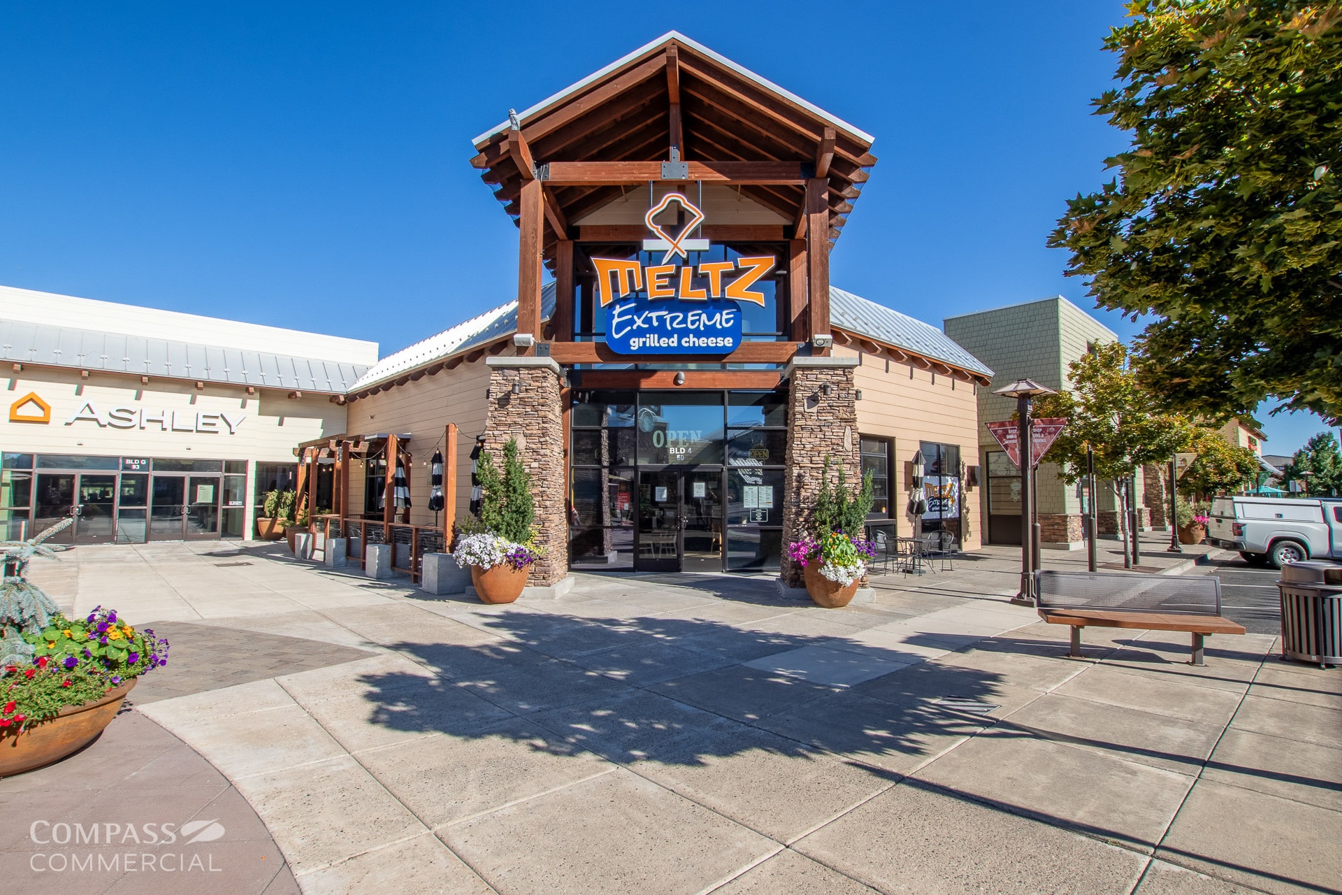 63455 N Highway 97, Bend, OR for lease Interior Photo- Image 1 of 13