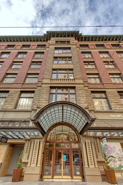 801-815 1st Ave, Seattle, WA à louer - Photo du bâtiment - Image 2 de 4