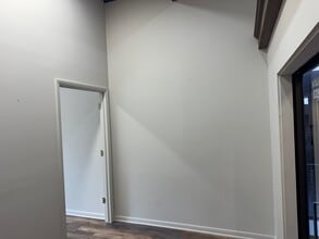 111 North Ave, Barrington, IL for lease Building Photo- Image 2 of 3