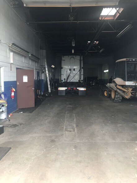 2409-2417 John B Ave, Warren, MI for sale - Interior Photo - Image 2 of 7