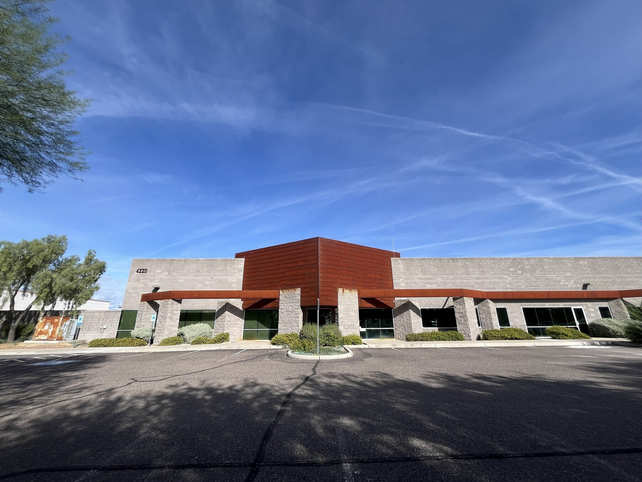 4220 E McDowell Rd, Mesa, AZ for lease Primary Photo- Image 1 of 9