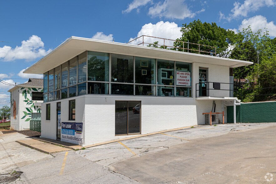 1150 N College Ave, Fayetteville, AR for sale - Building Photo - Image 3 of 7