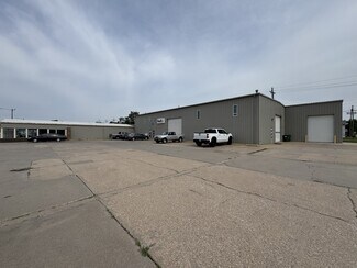 Plus de détails pour 930 E 4th Ave, Hutchinson, KS - Industriel à vendre