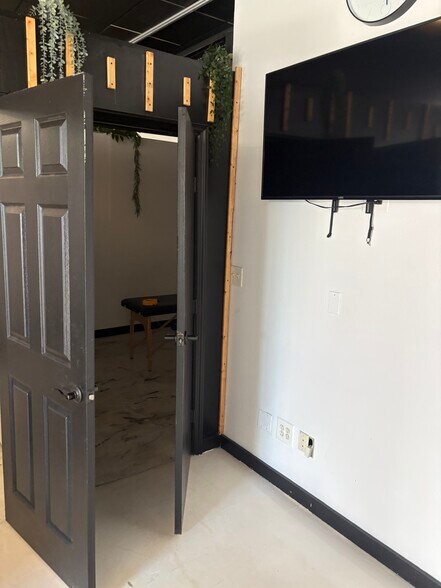 501 W 184th St, New York, NY for lease - Building Photo - Image 2 of 10