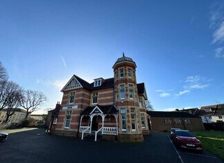 More details for 25 Farncombe Rd, Worthing - Office for Sale