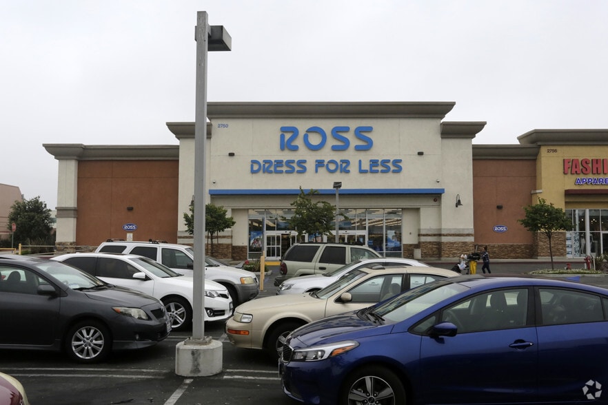 2750 W 120th St, Hawthorne, CA for lease - Building Photo - Image 2 of 4