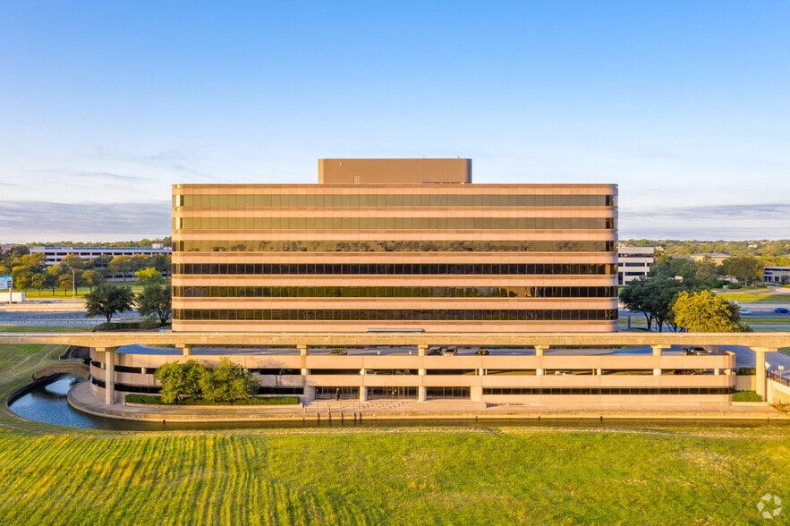 511 E John Carpenter Fwy, Irving, TX à louer - Photo du bâtiment - Image 3 de 9