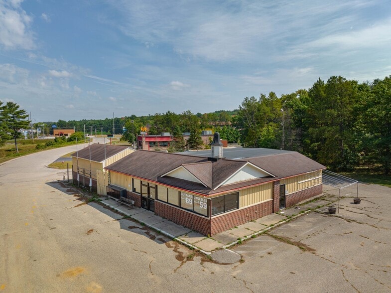 650 S Frontage Rd, Wisconsin Dells, WI for sale - Building Photo - Image 3 of 11