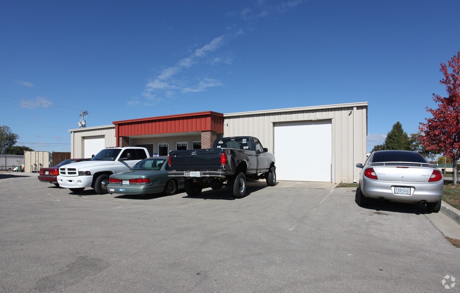 Industrial 2 Building Complex portfolio of 2 properties for sale on LoopNet.ca - Building Photo - Image 3 of 5