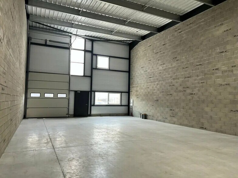 Flex in Holtzheim for lease - Interior Photo - Image 2 of 11