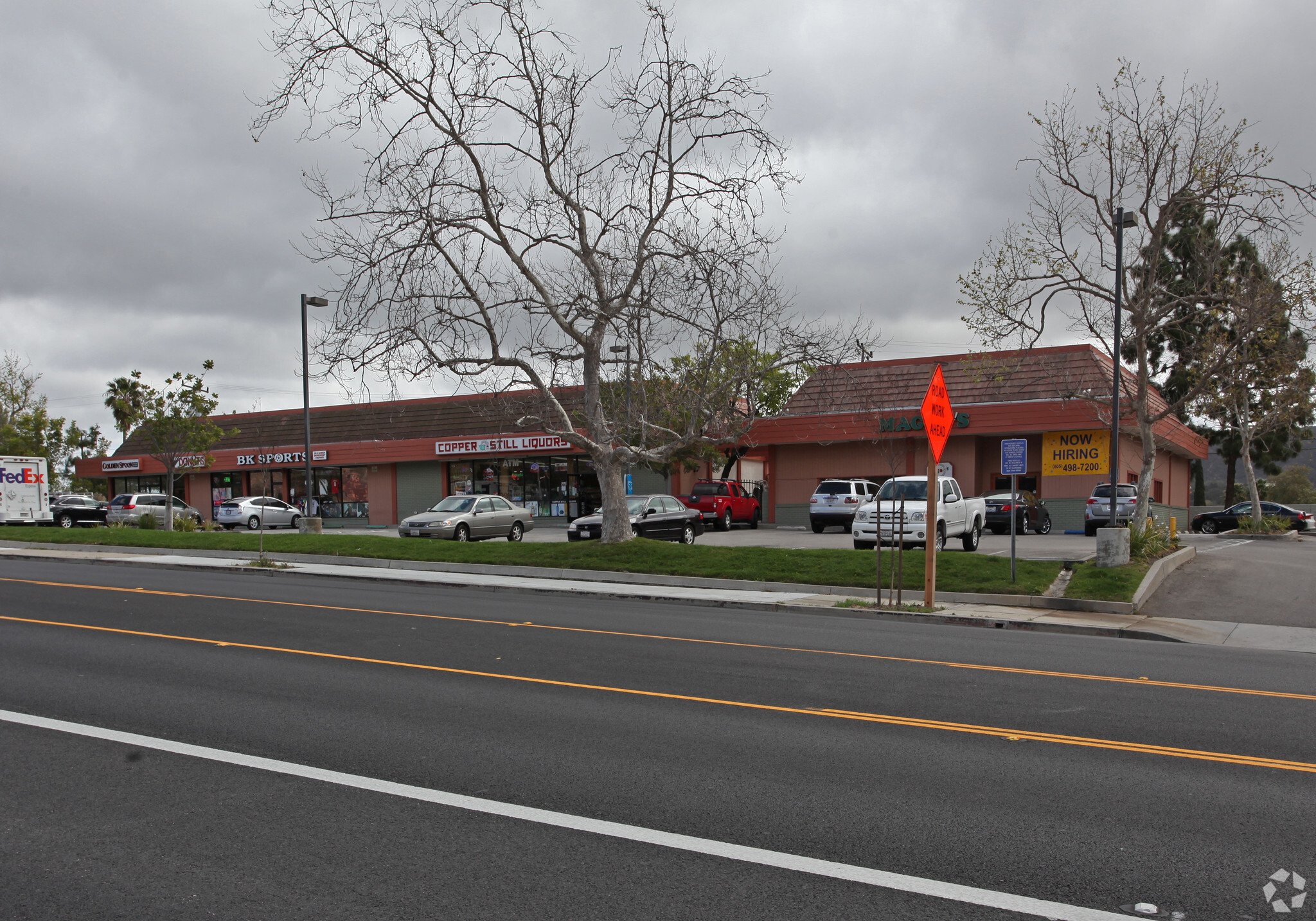 722 N Wendy Dr, Newbury Park, CA for lease Primary Photo- Image 1 of 5