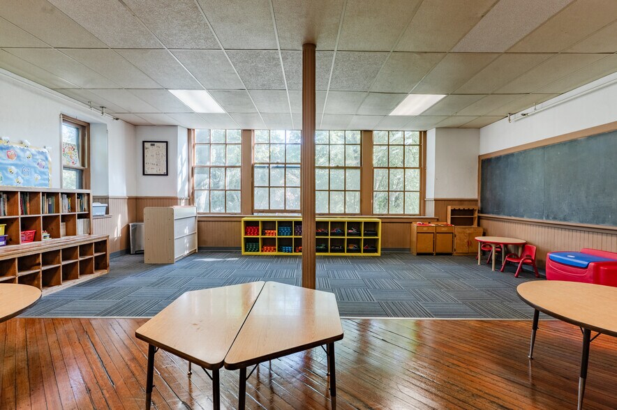1465 Limekiln Pike, Dresher, PA à vendre - Photo du bâtiment - Image 3 de 7