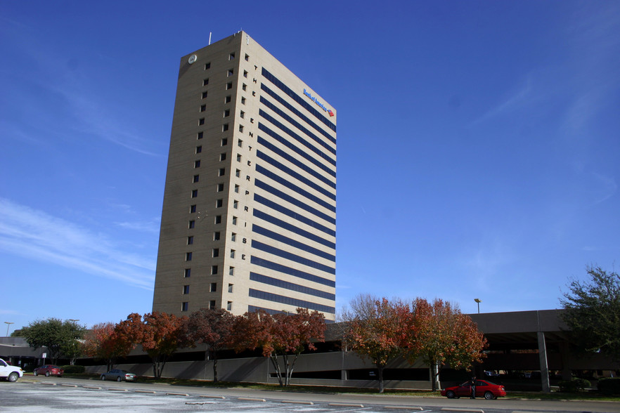 500 Chestnut St, Abilene, TX for lease - Building Photo - Image 1 of 38