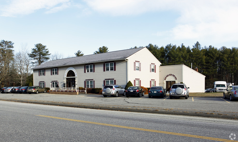 643 Lewiston Rd, Topsham, ME for sale - Primary Photo - Image 1 of 1