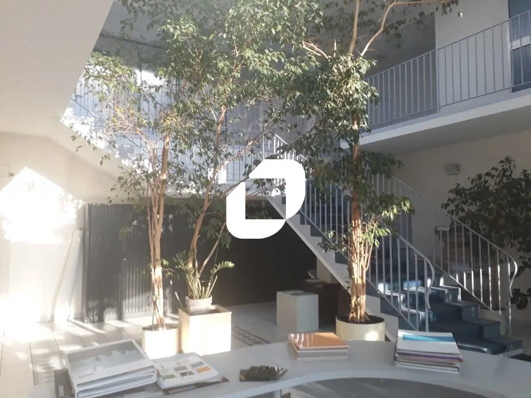 Office in Gometz-le-Châtel for lease Lobby- Image 1 of 9