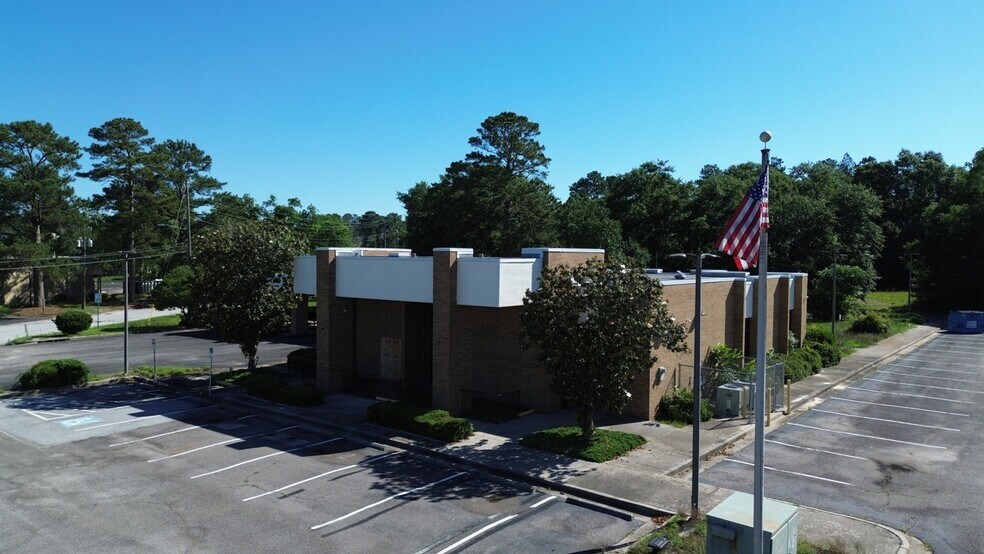 1749 Gordon Hwy, Augusta, GA à louer - Photo du bâtiment - Image 3 de 27