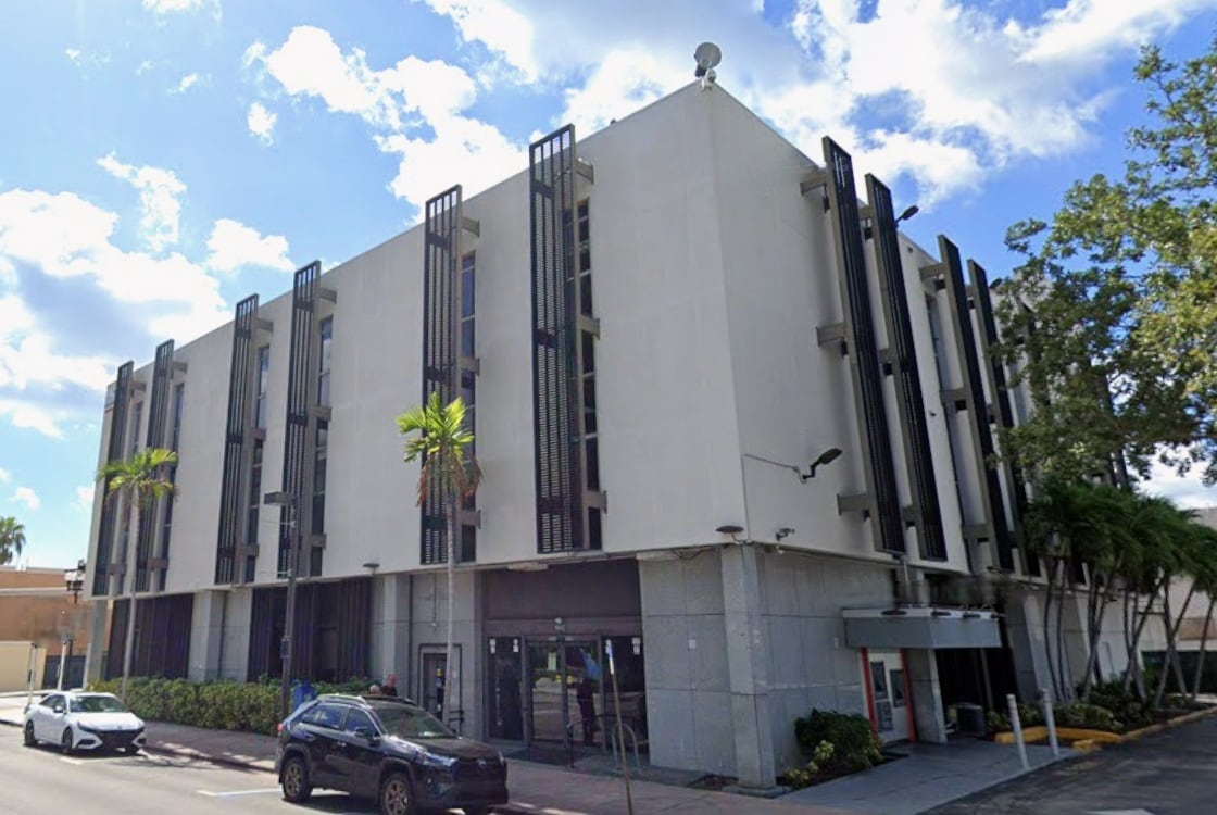 1900 Tyler St, Hollywood, FL for lease Primary Photo- Image 1 of 3