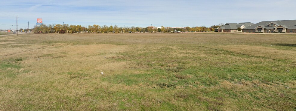 201 TX-114, Roanoke, TX à vendre - Photo du bâtiment - Image 3 de 3