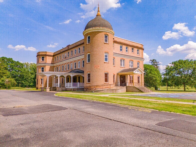 1667 E Landis Ave, Vineland, NJ à vendre - Photo du bâtiment - Image 3 de 7