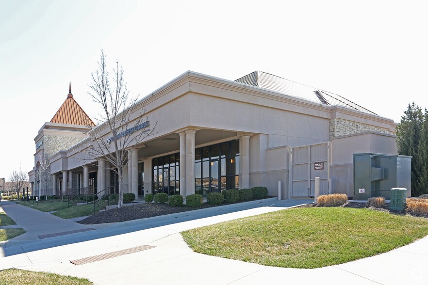 5000-5020 W 135th St, Leawood, KS à vendre - Photo du bâtiment - Image 2 de 8