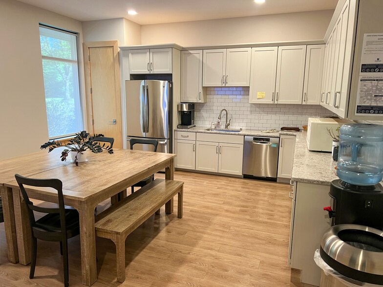 53 General Warren Blvd, Malvern, PA à louer - Photo intérieure - Image 3 de 11