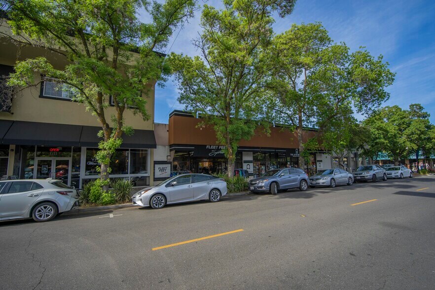 603 2nd St, Davis, CA à louer - Photo du bâtiment - Image 2 de 5