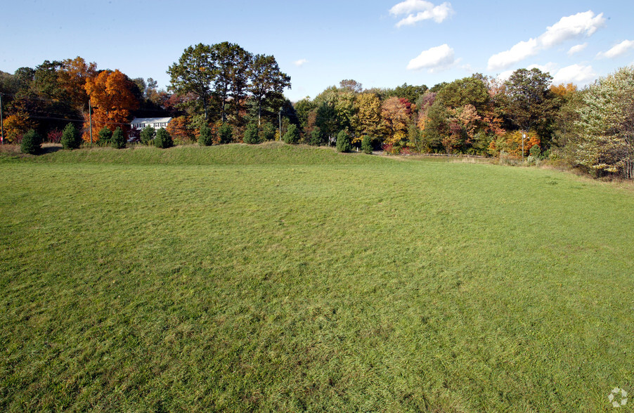 Lot 3 Swicklas Ct, Terryville, CT à vendre - Photo principale - Image 1 de 2