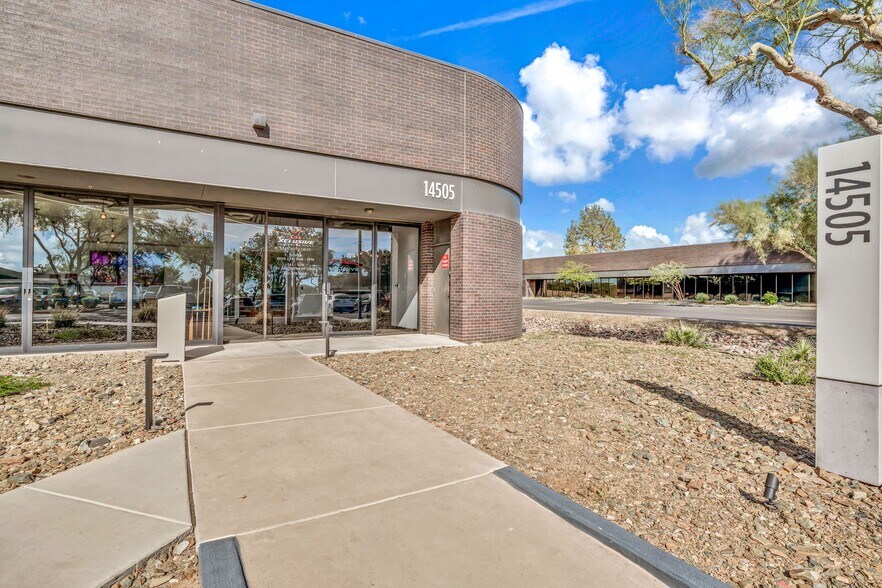 14505 N Hayden Rd, Scottsdale, AZ à louer - Photo du bâtiment - Image 3 de 46