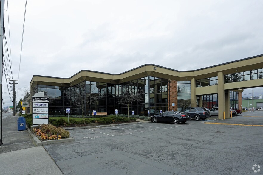 4634-4636 E Marginal Way S, Seattle, WA à vendre - Photo du bâtiment - Image 3 de 30