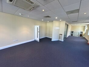 81 High St, Scunthorpe for sale Interior Photo- Image 1 of 5