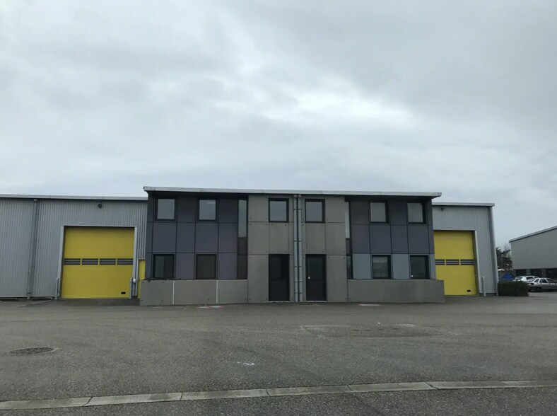 Flex dans Vaulx-en-Velin à louer - Photo du bâtiment - Image 2 de 2