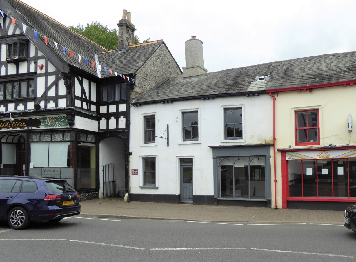 185 Highgate, Kendal for sale Building Photo- Image 1 of 8