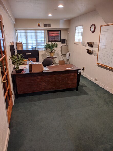 901 McHenry Ave, Modesto, CA à louer - Photo du bâtiment - Image 2 de 9