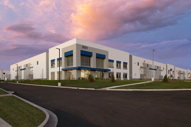 Plus de détails pour SWC of I-294 & Willow Rd, Northbrook, IL - Industriel à louer