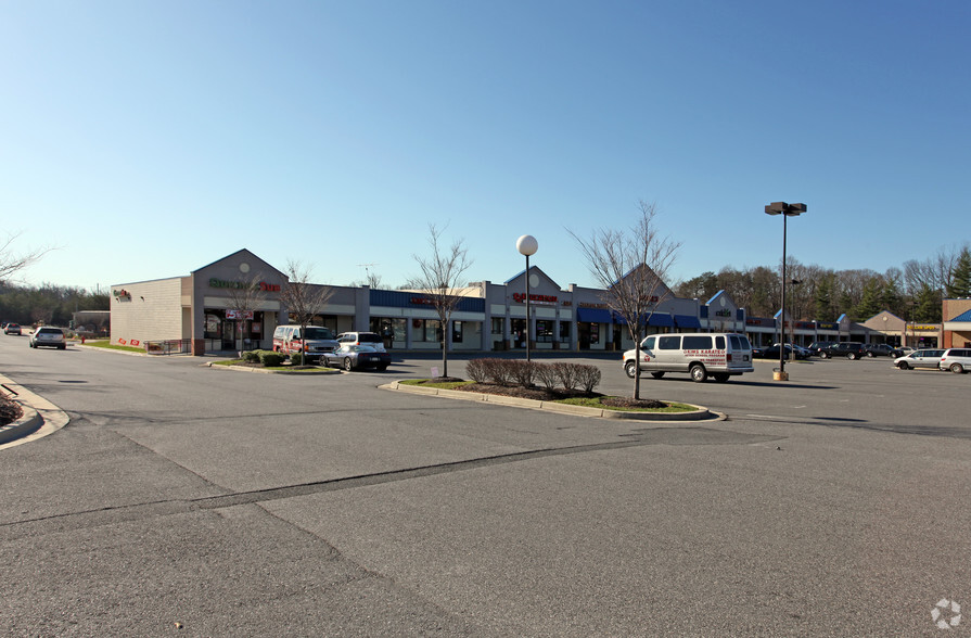 10515-10631 Greenbelt Rd, Lanham, MD for lease - Building Photo - Image 3 of 19