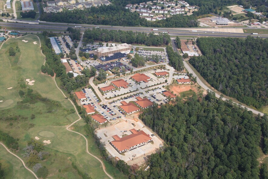 103 Medical Park Ln, Huntsville, TX à louer - Photo du bâtiment - Image 3 de 7