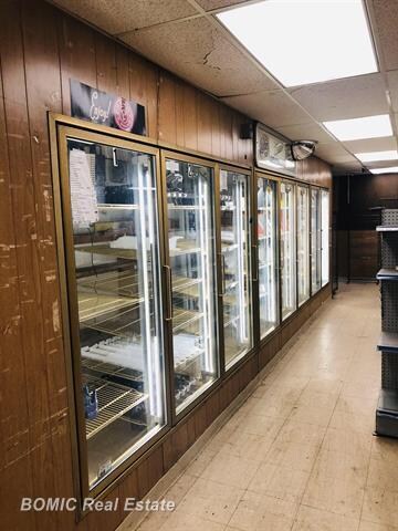 6971 Lapeer Rd, Kimball, MI for sale - Interior Photo - Image 3 of 12