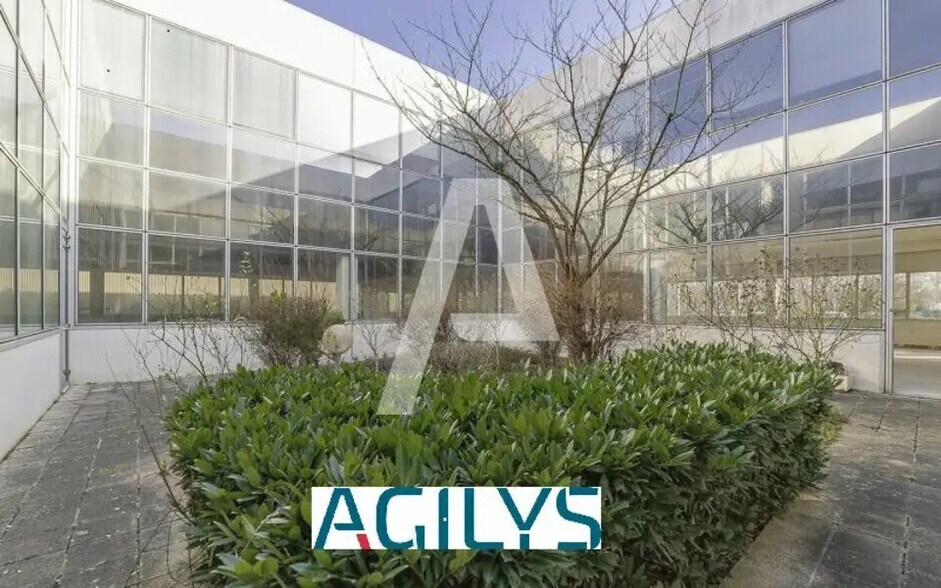 Flex dans Les Ulis à louer - Photo du bâtiment - Image 2 de 7