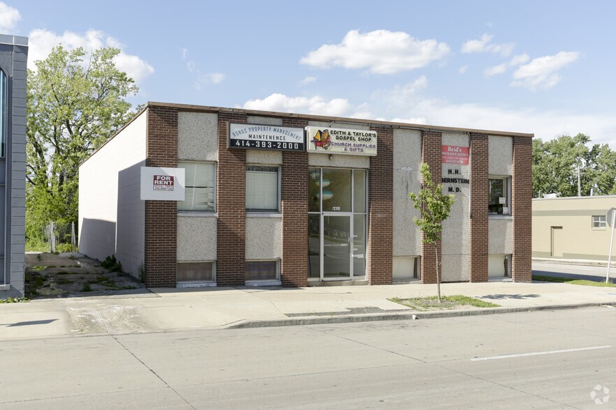 6400 W Capitol Dr, Milwaukee, WI à louer - Photo du bâtiment - Image 2 de 3
