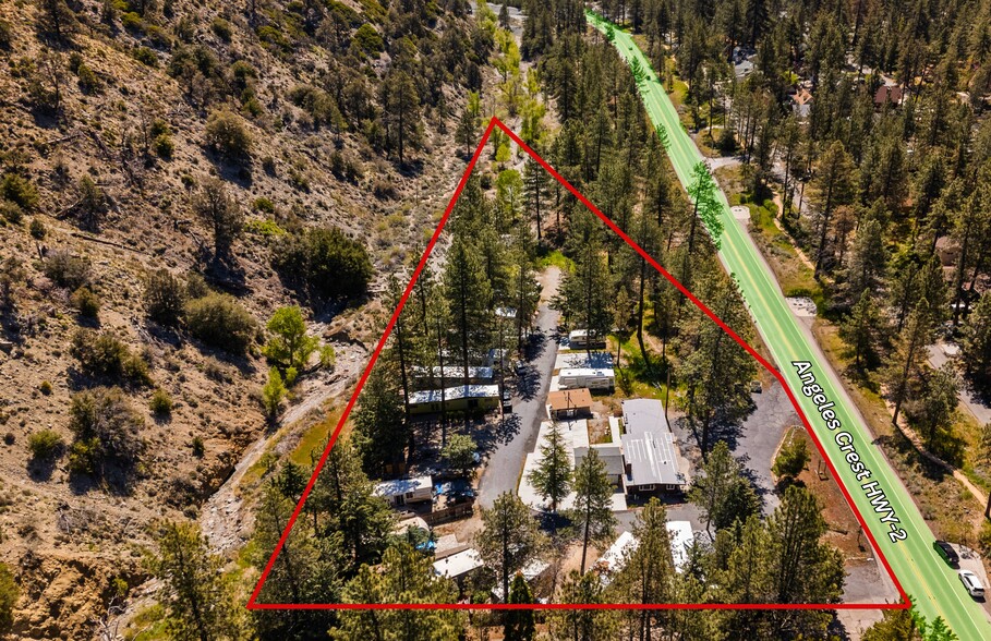 1776 CA-2, Wrightwood, CA à vendre - Photo du bâtiment - Image 3 de 4