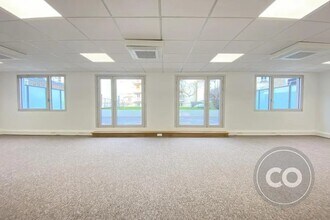 Rue Du Château, Boulogne-Billancourt for lease Interior Photo- Image 2 of 3