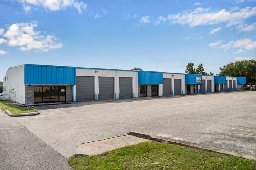 2205 Forsyth Rd, Orlando, FL for lease - Building Photo - Image 3 of 8